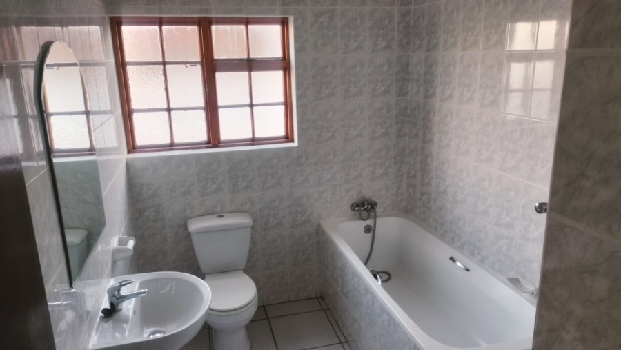 3 Bedroom Property for Sale in Mandela View Free State